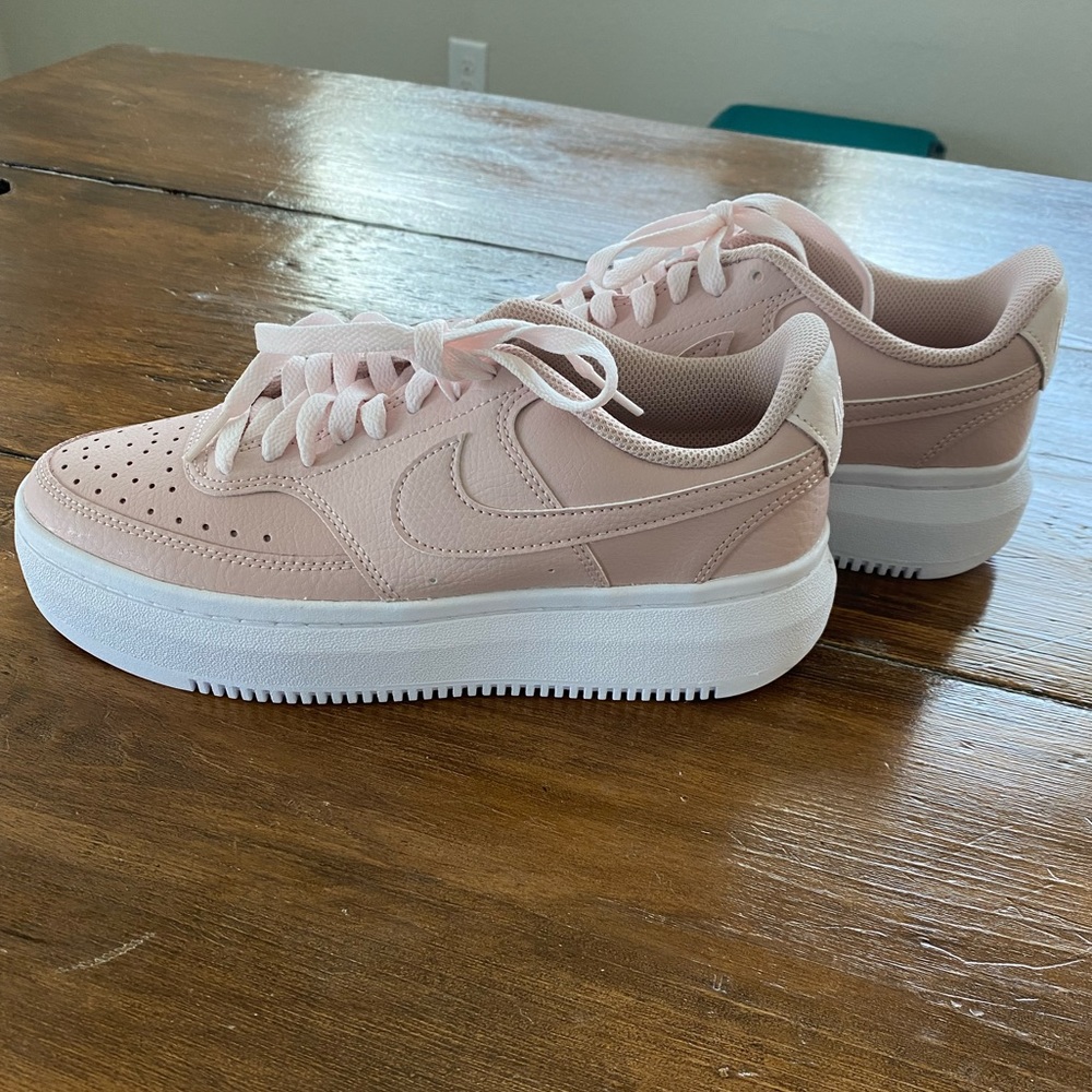 NWOT Blush Pink Womens Court Vision Alta Platform Sneaker